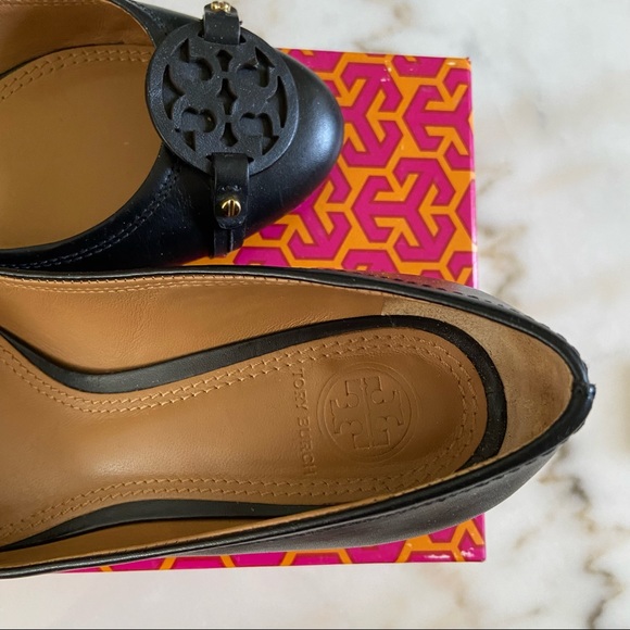 Tory Burch Gabriel Womens Black Pump Size 7.5 - Picture 2 of 6